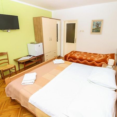 Double Rooms Tomica 2 With Balcony Baska  Ngoại thất bức ảnh