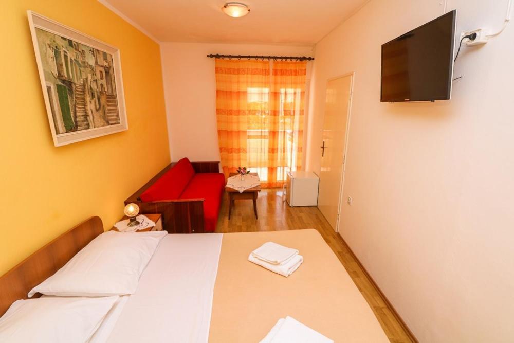 Double Rooms Tomica 2 With Balcony Baska  Ngoại thất bức ảnh