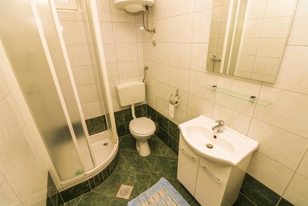Double Rooms Tomica 2 With Balcony Baska  Ngoại thất bức ảnh
